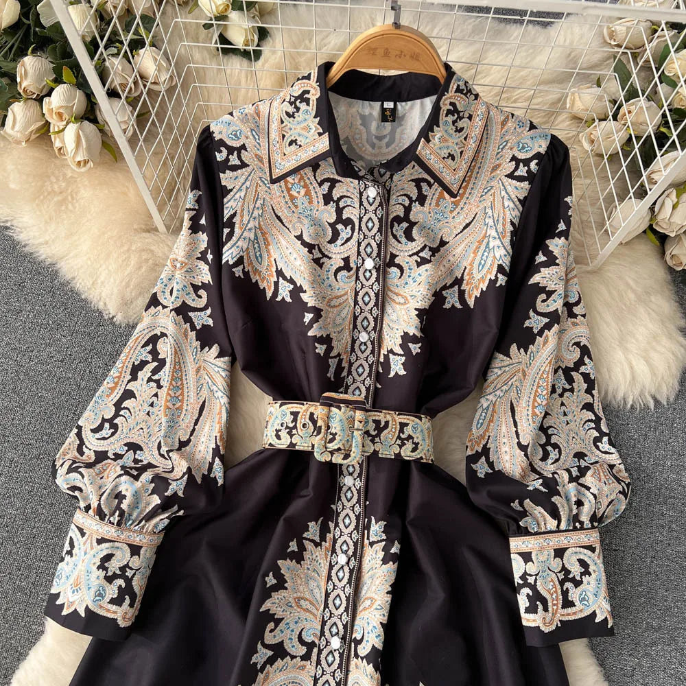 A-Linien-Kleid mit Blumenmuster und Gürtel