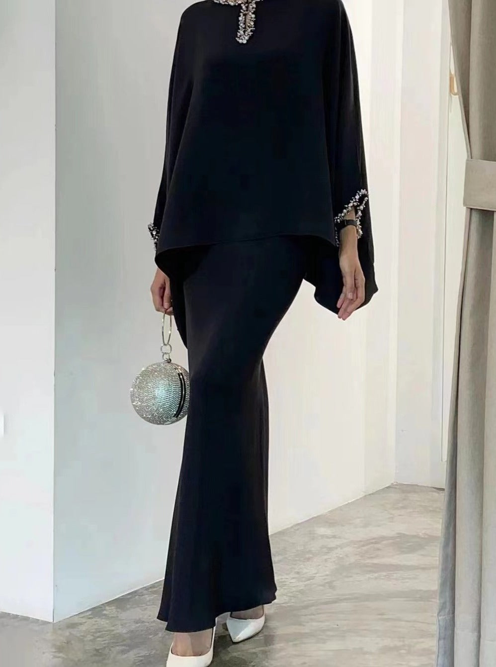 Asya - Set mit amerikanischem Perlenkleid